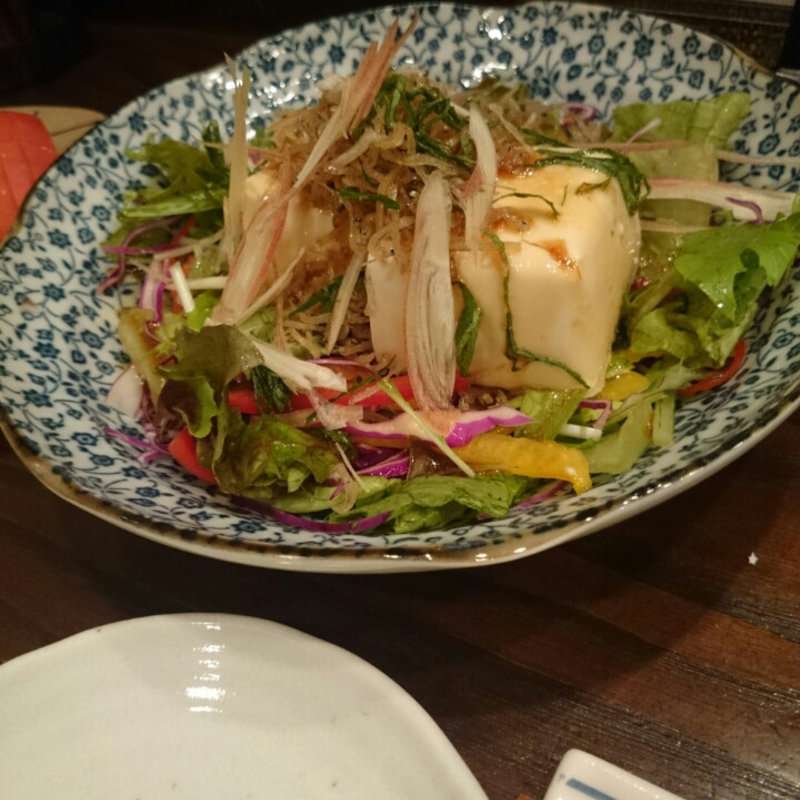 豆腐と揚ジャコのサラダ(いっぷく )