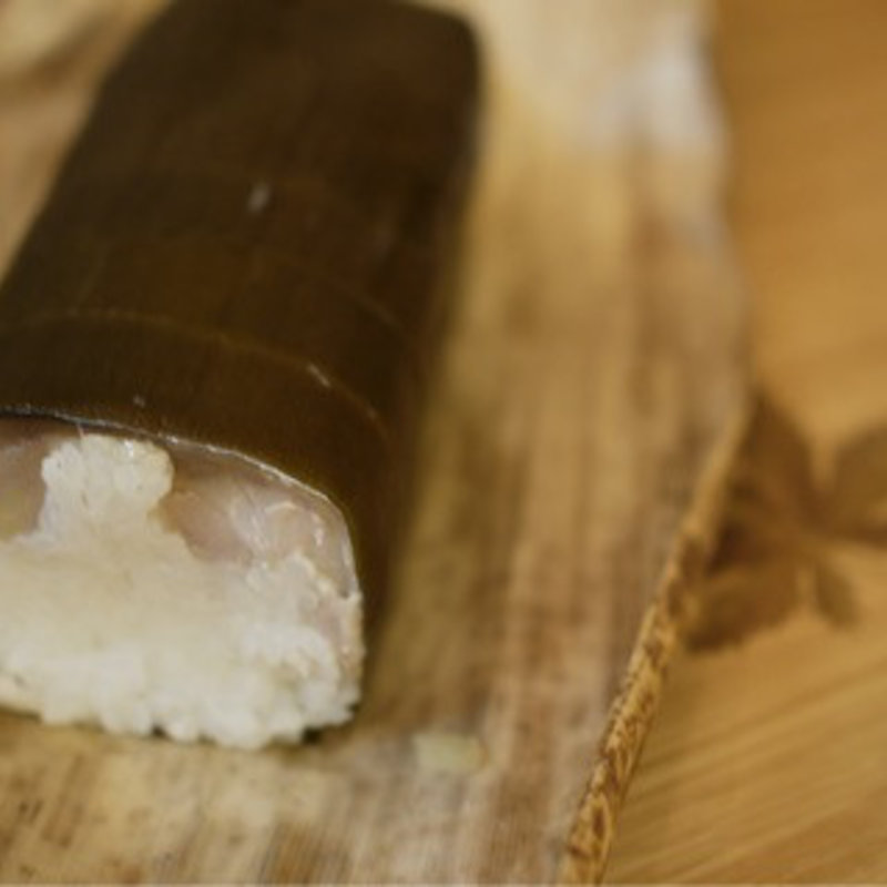 棒鯖寿司(いづ重 （いづじゅう）)