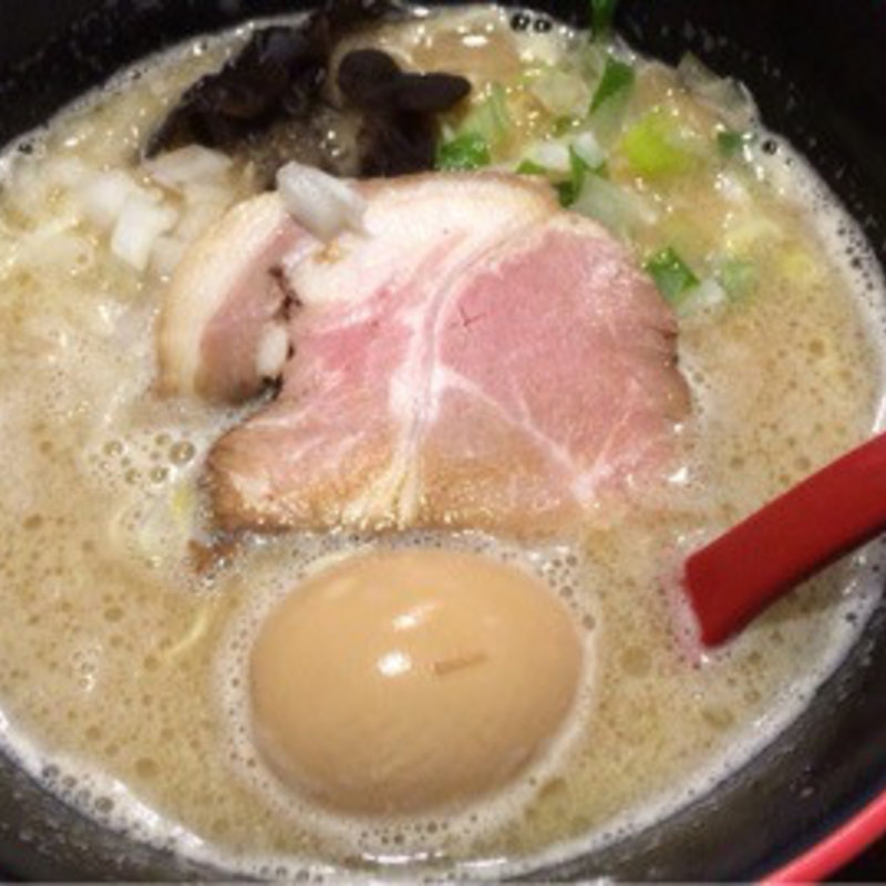 味玉豚骨らーめん（醤油）(三鷹食堂 いなり)