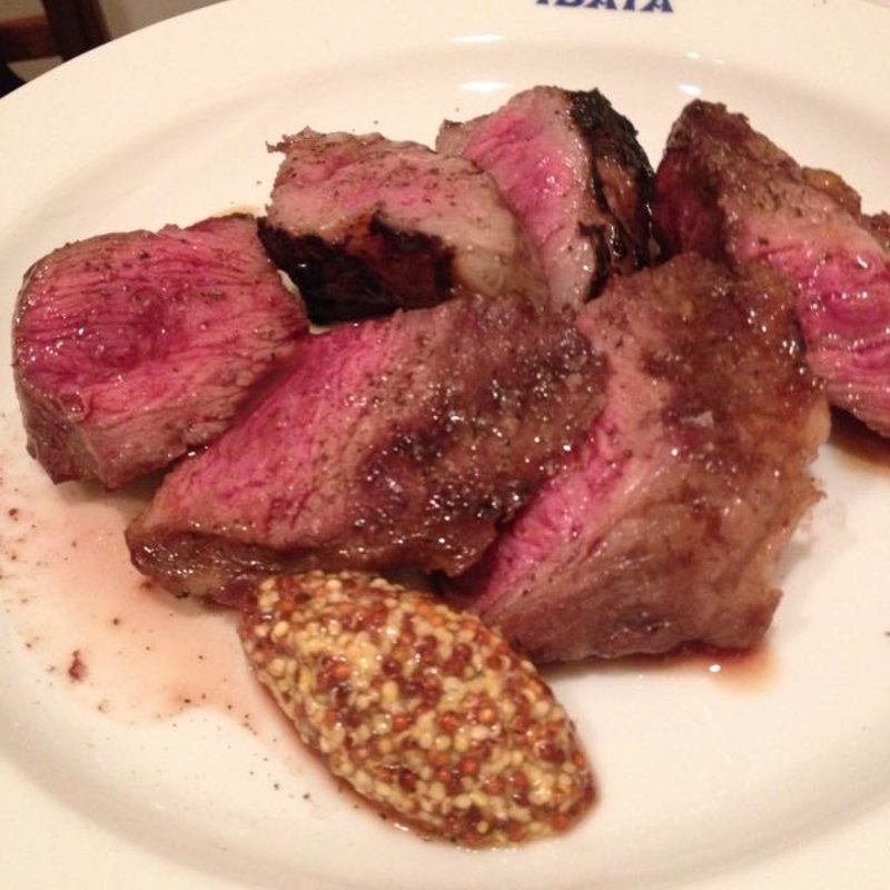 黒毛和牛の赤身肉ステーキ(IBAIA)