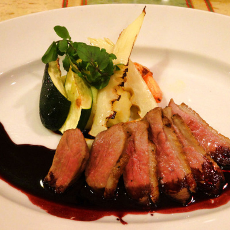 鴨胸肉のロースト　ポルト酒のソース(イル・メルカート・アンジェロ)