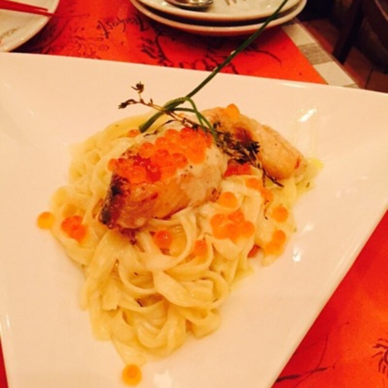 タスマニアサーモンとイクラのクリームフェトチーネ(イルキャンティ・エスト)