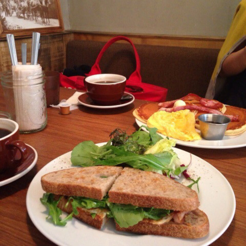 フライドエッグサンドウィッチ(WEST WOOD BAKERS)