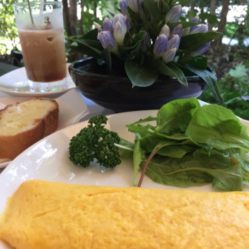 トマト＆モッツァレラチーズのオムレツ(ウエスト青山ガーデン （WEST AOYAMA GARDEN）)