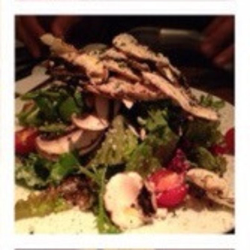 マッシュルームとグリーンサラダ(ウォータールー （WATER LOO）)