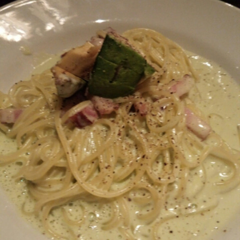 アボガドのパスタ(ウサギ)