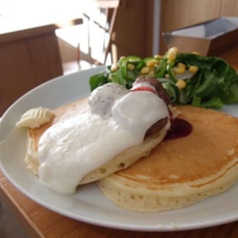 クリームソースの自家製ミートボール(uzna omom 原宿本店)