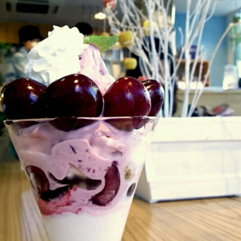 アメリカンチェリーパフェ(ウッドベリーズ マルシェ)