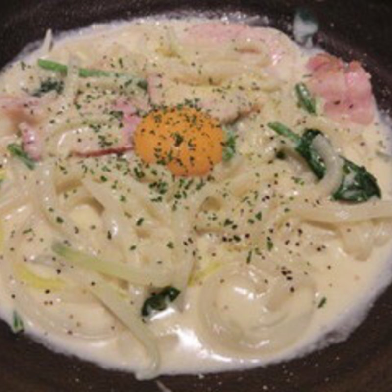 クリーミーカルボナーラおうどん(うどん伊呂波)