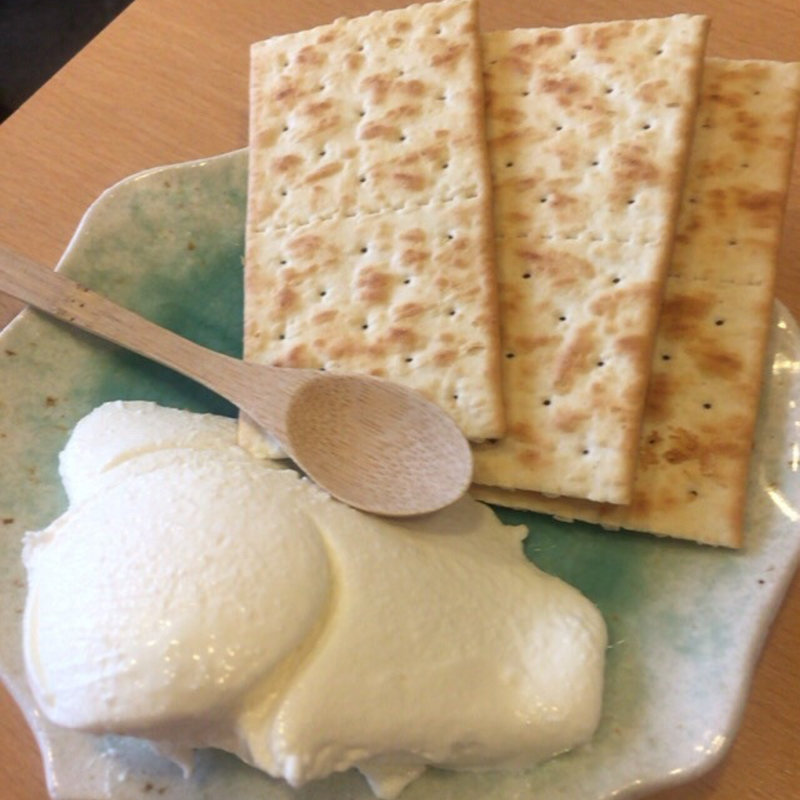 クリームチーズ豆腐(かくれ酒場 うどん大學)