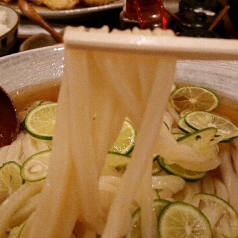 ひやひやすだちうどん(うどん小屋 柔製麺)