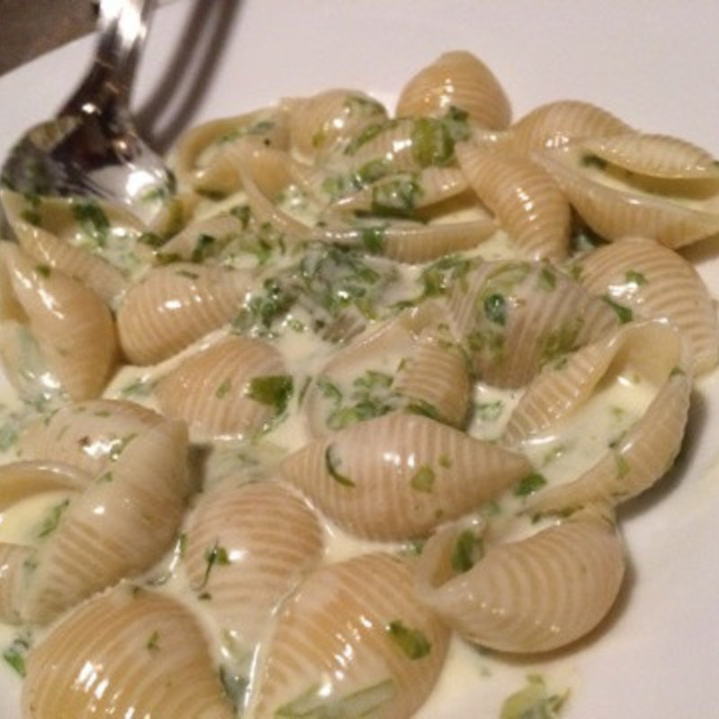 海苔のクリームパスタ(ウナボルタ （Una Volta）)