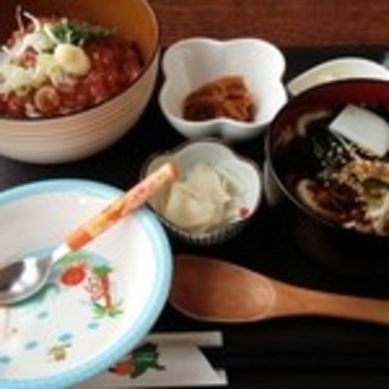 ばくだん丼(うぶかた （生方）)