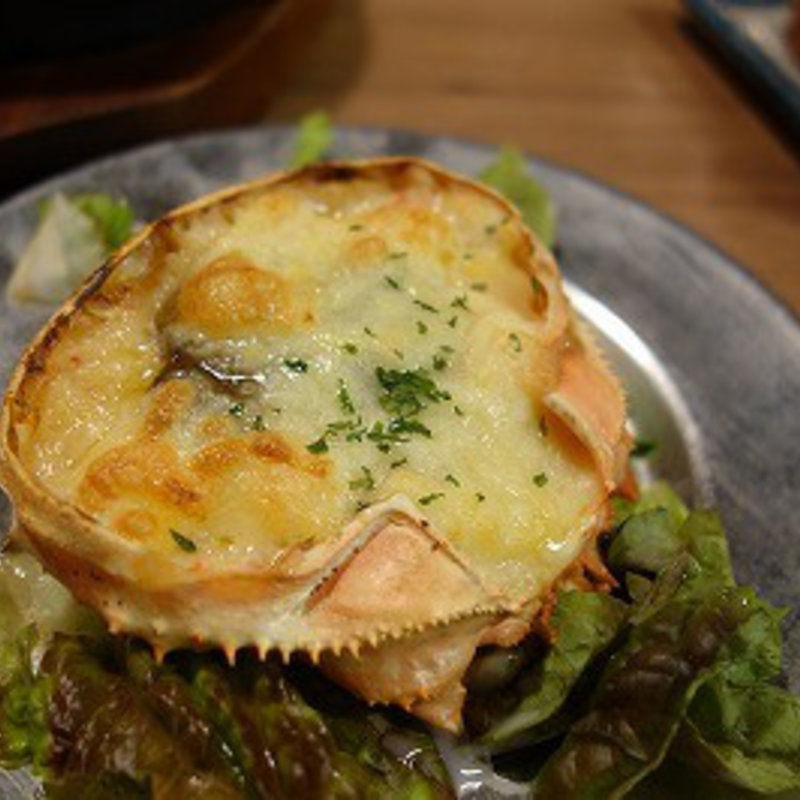 蟹甲羅グラタン(うみブタ)