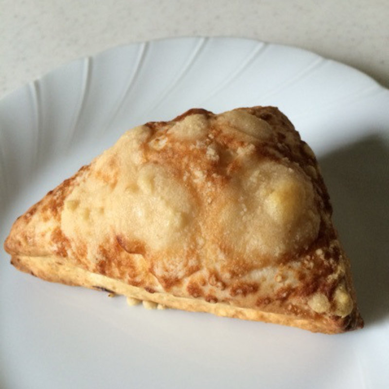 パルミジャーノチーズスコーン(エー・アール・アイ)