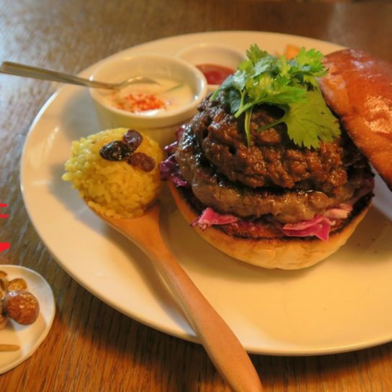 スパイシーキーマカレーバーガー(Esquerre Cafe)
