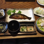 月山十割板そばと川魚の甘露煮、旬の天ぷら、特製野菜ｻﾗﾀﾞ御膳