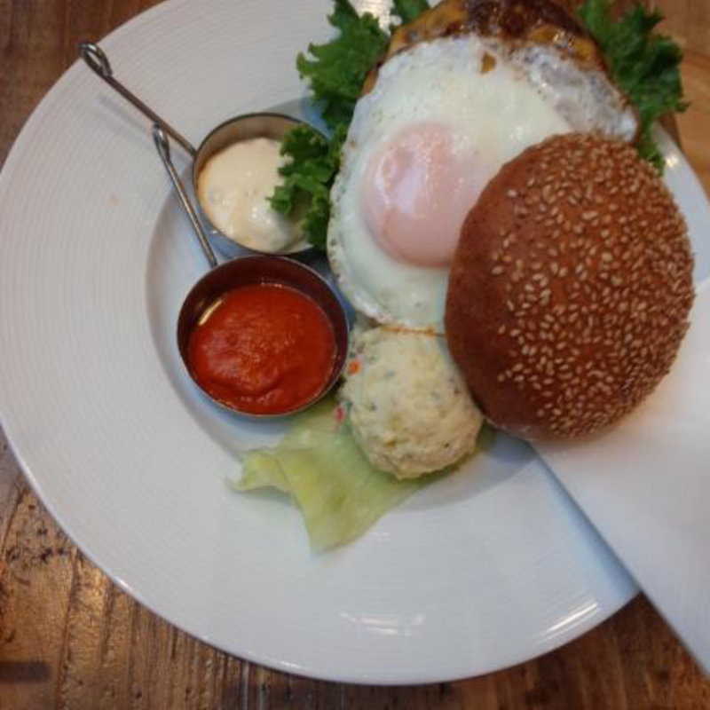 ハンバーガー(エッグセレント)