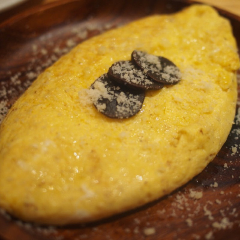 黒トリュフとパルメジャーノのオムレツ(エッセンシャルクッキング （ESSENTIAL COOKING）)