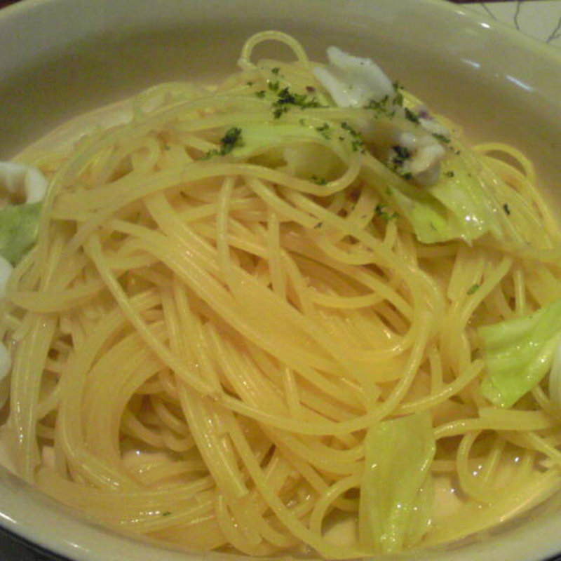 ヤリイカとキャベツのパスタ(エノテカ・オルモ・デル・カウカソ （ENOTECA Olumo del Caucaso）)