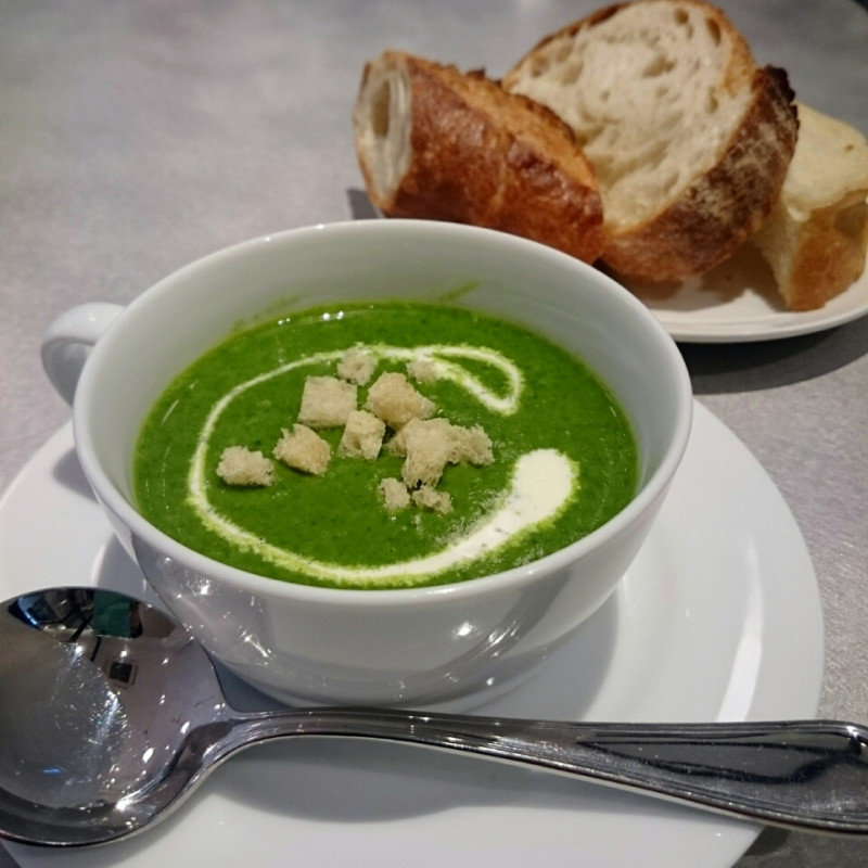 スープ（ほうれん草のポタージュ）(エピドール （EPIDOR）)