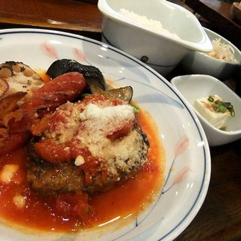 和牛トマトハンバーグ(エムズグリエ （EM'S GRILLER）)