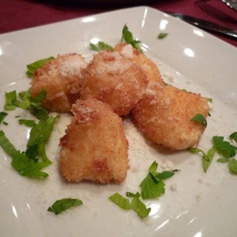 モッツァレラチーズのフライ(エルヴェッタ（Erbetta）)