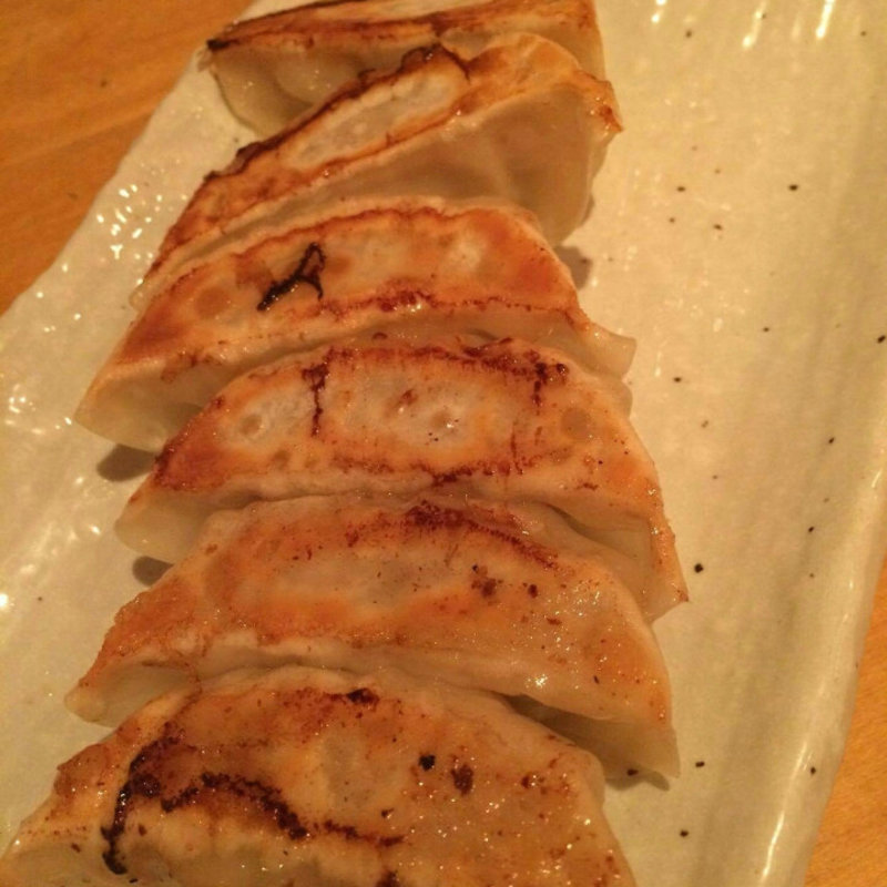 ジューシー焼き餃子(餃子厨房えんじゃ【本町・阿波座の餃子居酒屋】)