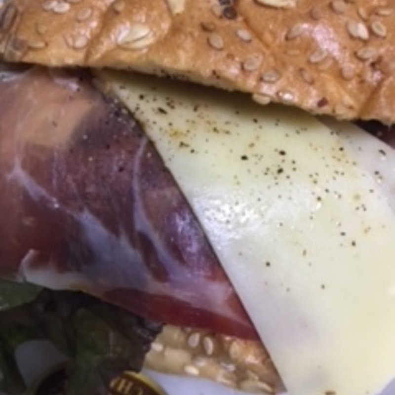 リコッタチーズと生ハムのパン(オー バカナル 東山 （AUX BACCHANALES）)