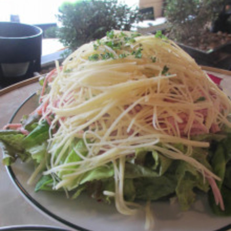 ハムチーズサラダ(AUX BACCHANALES TAKANAWA（オーバカナル 高輪）)