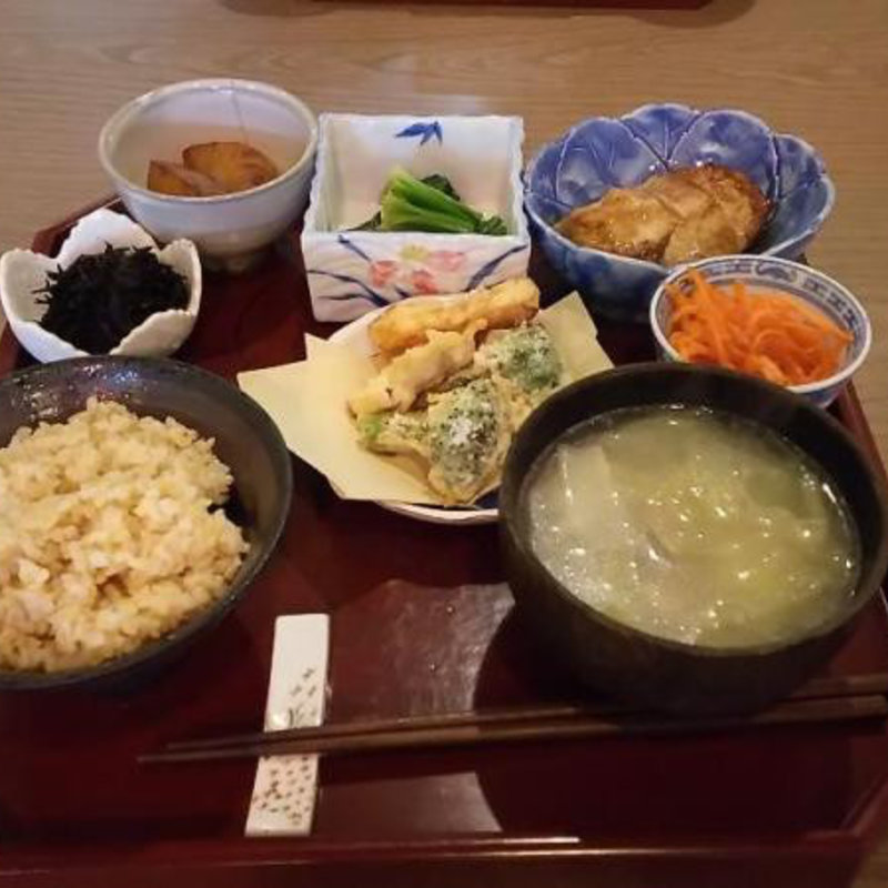 玄米定食(オーガニック野菜と玄米定食のナチュラルガーデン)