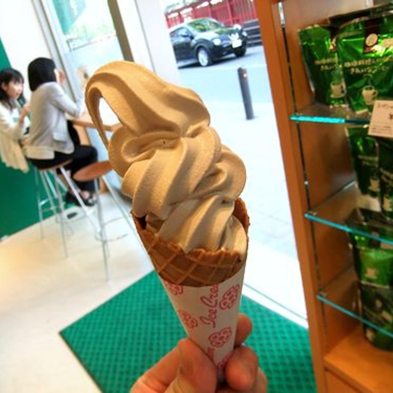 きれいなコーヒーソフトクリーム(オアシス珈琲 天神店)