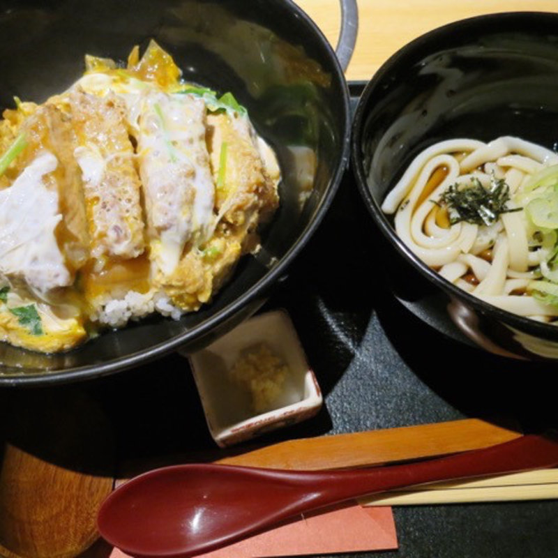 かつ丼(おうどん　銀座　うらら)
