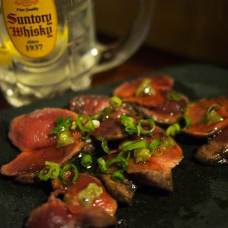 炙りトリわさび(鶏と玉子のオオモリヤ)