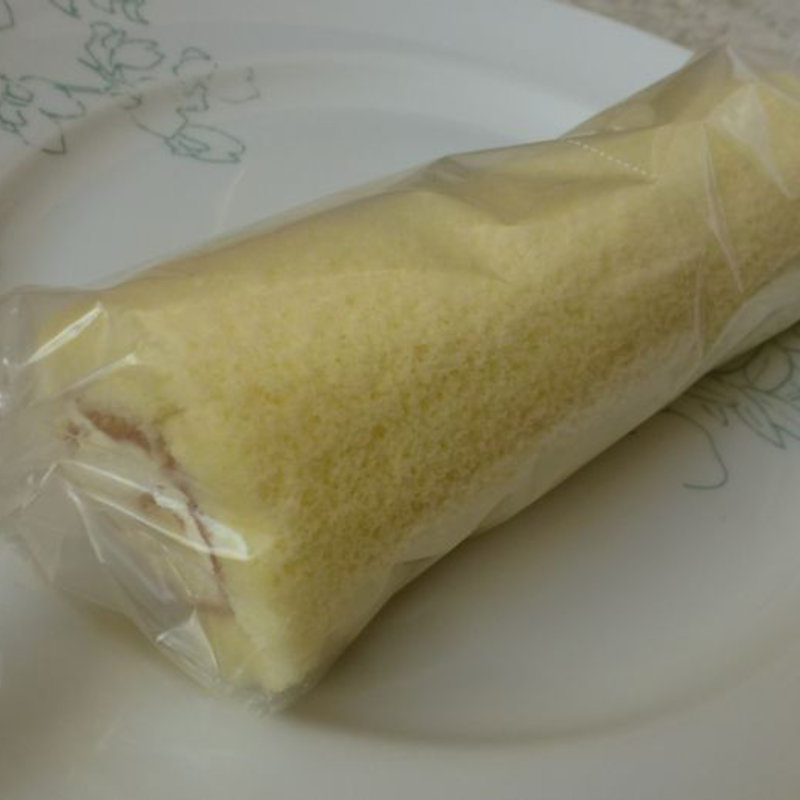 チーフのきまぐれロールケーキ(おかしの館のあくつ)