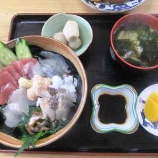 海鮮丼(おかの )