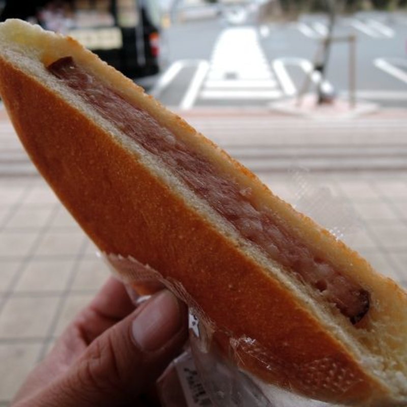 相模ハムの燻しステーキ(オギノパン 本社工場直売店)