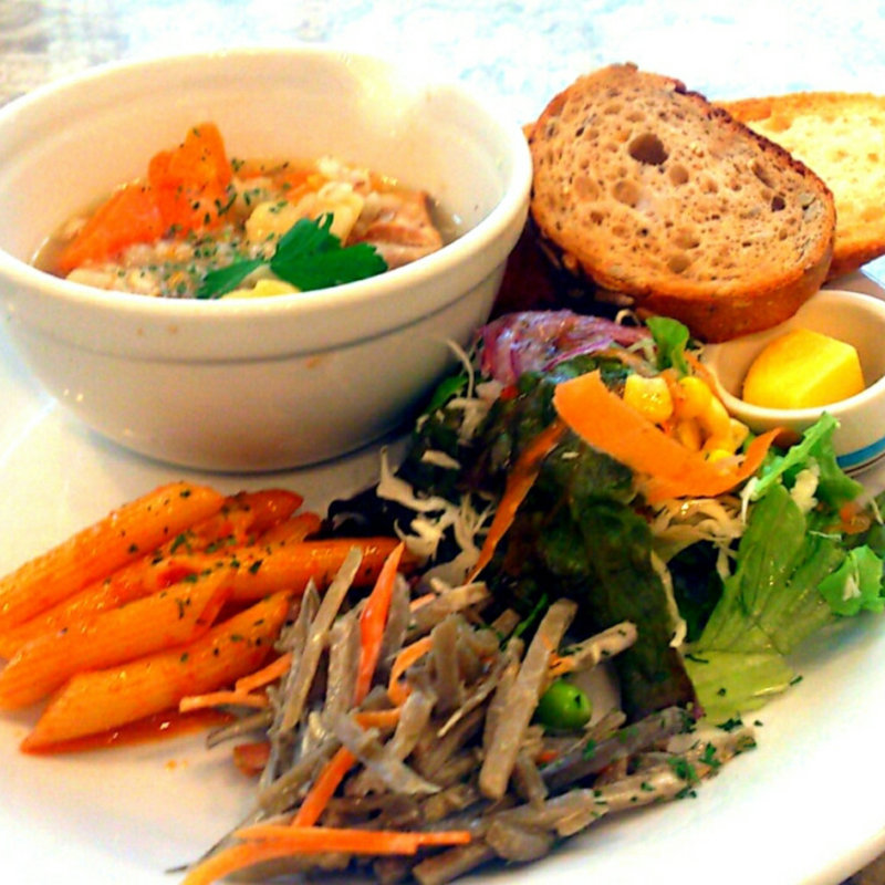 日替わりプレートランチ(Octa Hotel Cafe VIORO店)