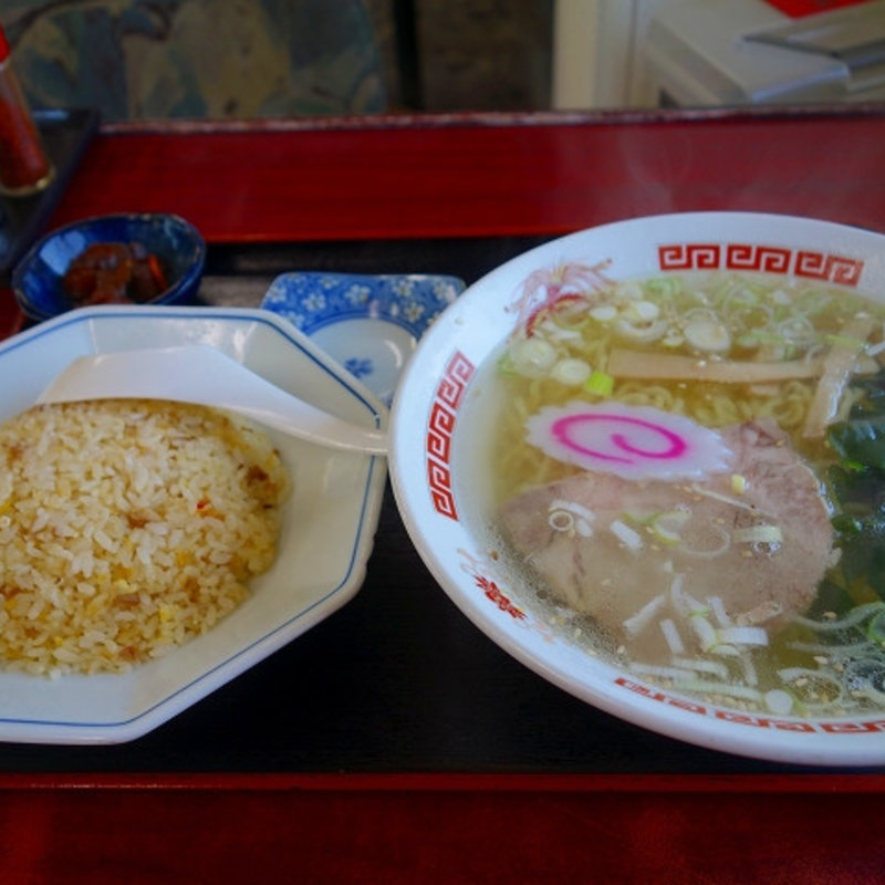 塩ラーメンと半チャーハンのセット(オクタン餃子 )