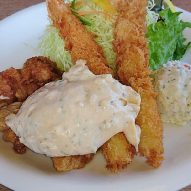 チキン南蛮とエビフライ(おぐら 大瀬店 )