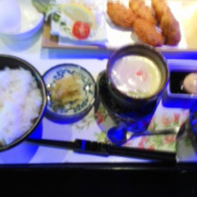 カキフライ定食(お魚ダイニング 魚心)