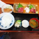 中落ちたっぷり刺身定食(おさしみや )