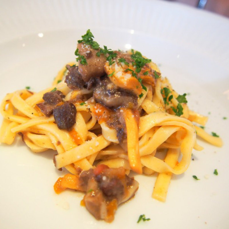 牛肉のソースのタリアテッレ(オステリア アバッキオ （abbacchio）)