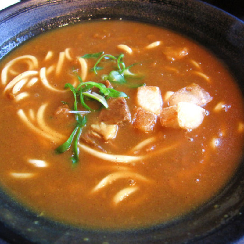 カレーうどん(細打ち麺 おと葉)