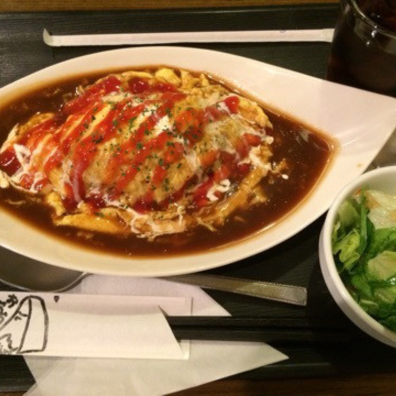 チーズ入りとろとろ卵のデミグラスソース(おにおん )