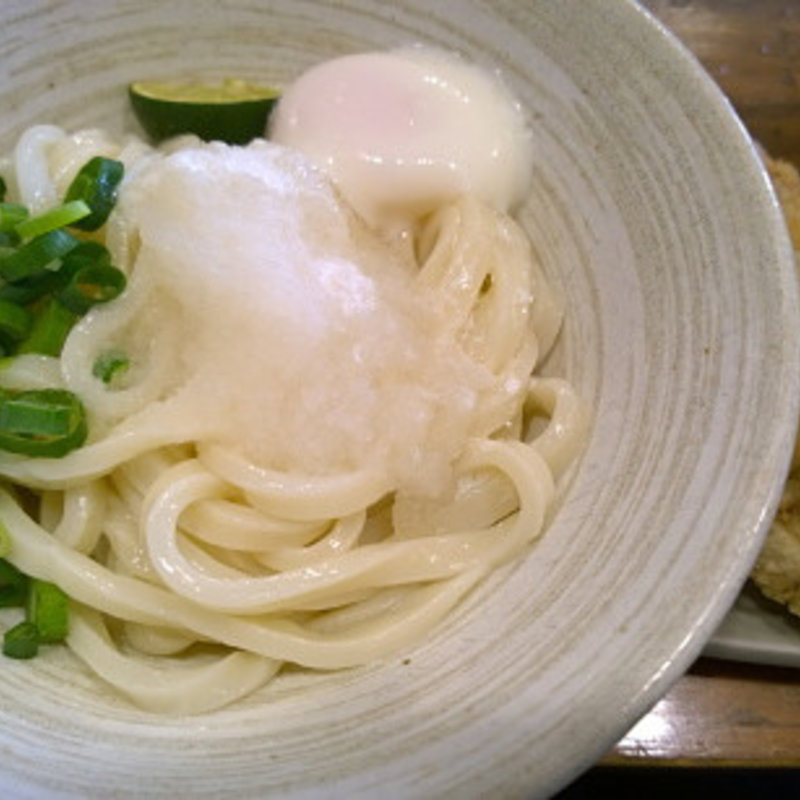 冷並盛りとり天ちくわぶっかけ(おにやんま　五反田本店)