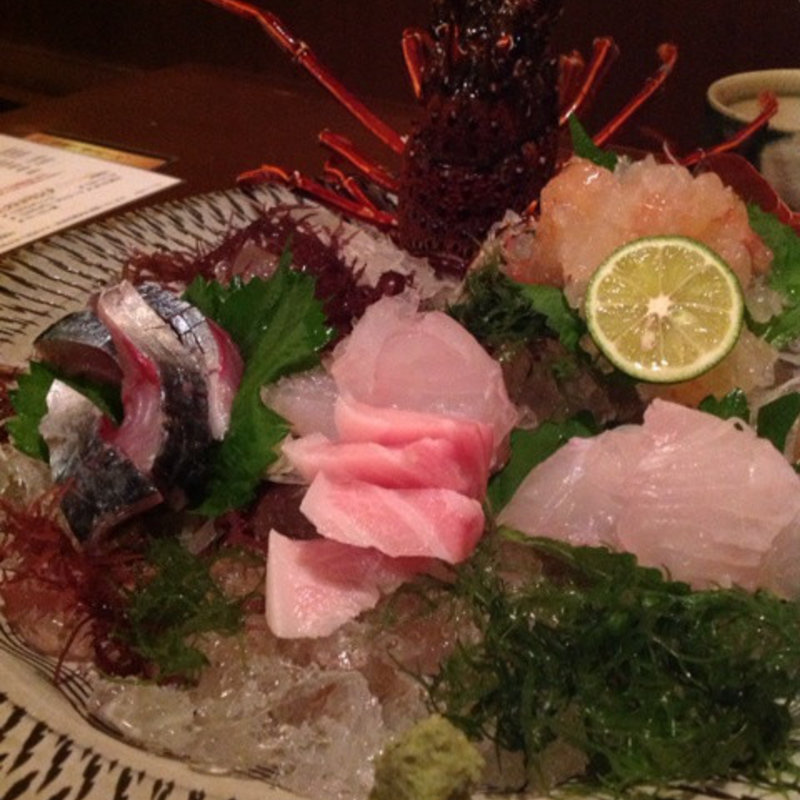 活き伊勢海老とお刺身盛合せ(おのころ五合)