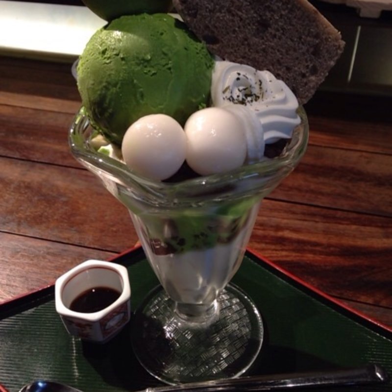 抹茶パフェ(おばんざい　おせんべい　かまだ )