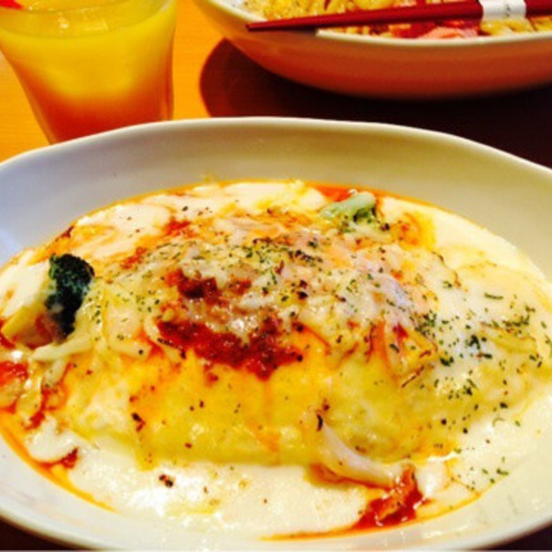 ラザニア風チーズ焼きオムライス(オムヒコ （OMUHICO）)