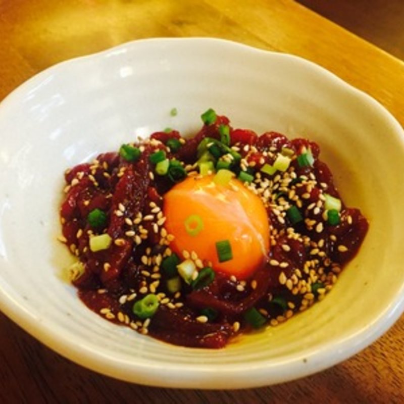 馬刺しのユッケ(おもろ牧場 )